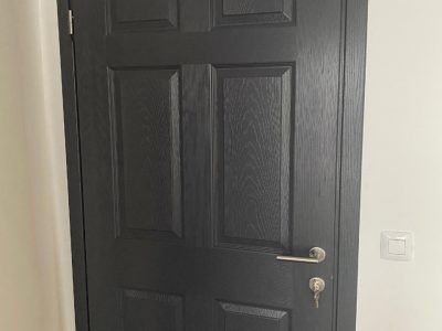Sobna vrata siva